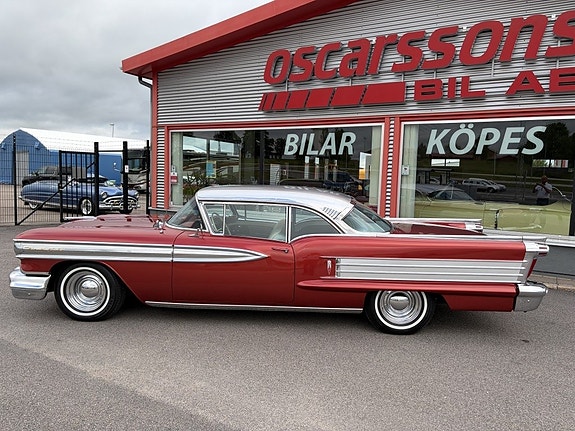 Oldsmobile Ninety Eight 4 of 5