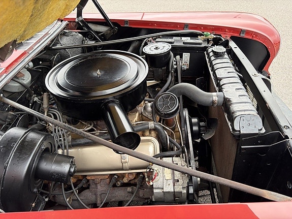 Oldsmobile Ninety Eight 21 of 30