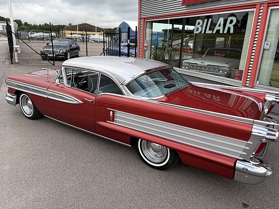 Oldsmobile Ninety Eight 5 of 5