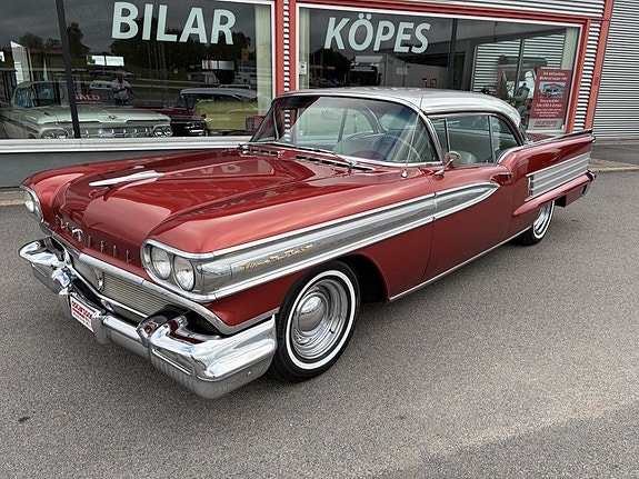 Oldsmobile Ninety Eight 14 of 30