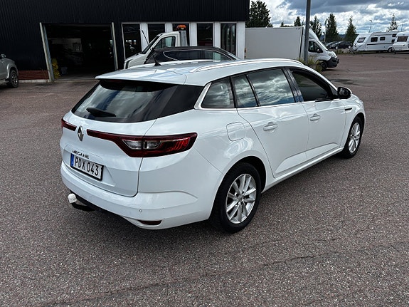 Renault Megane IV 3 of 5