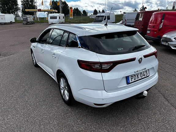 Renault Megane IV 4 of 5
