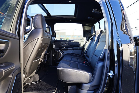 Dodge RAM 1500 18 of 30