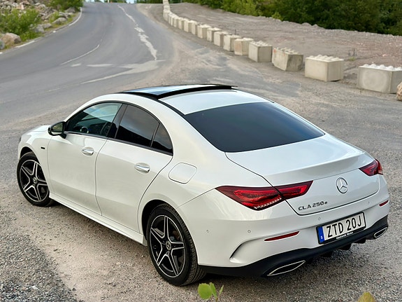 Mercedes-Benz CLA250 e 2 of 5