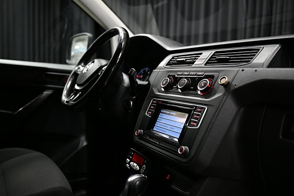 Volkswagen Caddy Maxi 28 of 29