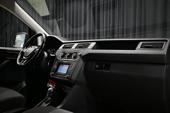 Volkswagen Caddy Maxi 27 of 29
