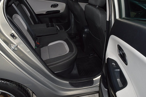 Kia Ceed 18 of 21