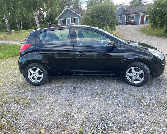 Hyundai i20 3 of 5