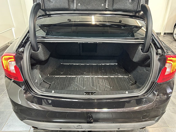 Volvo S60 8 of 20