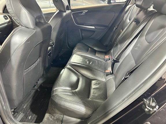 Volvo S60 11 of 20