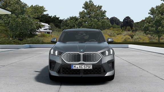 BMW iX2 3 of 13