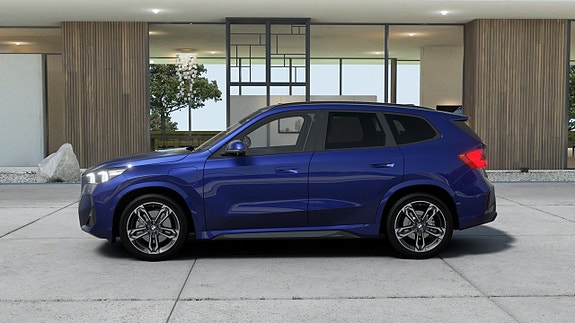 BMW X1 4 of 5