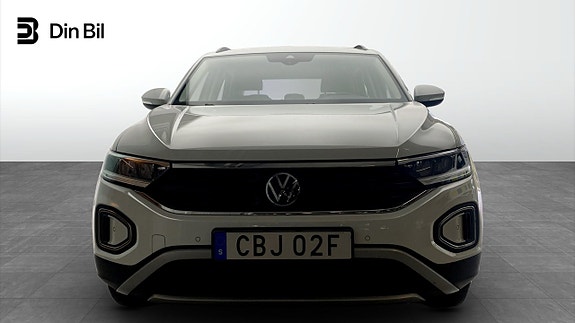 Volkswagen T-Roc 4 of 13