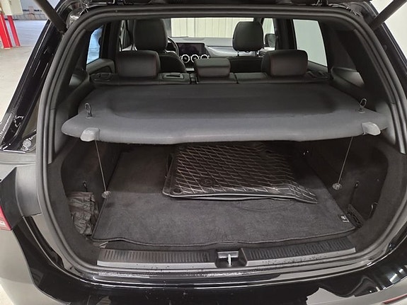 Mercedes-Benz B200 9 of 10
