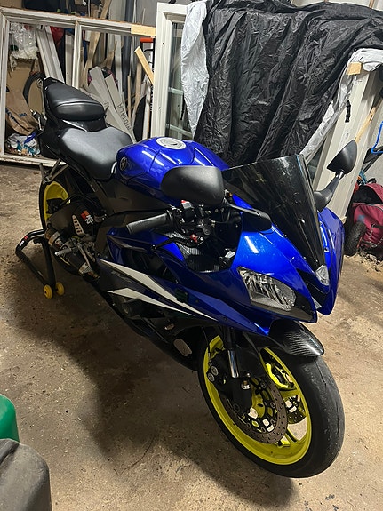 Yamaha YZF-R6 4 of 7
