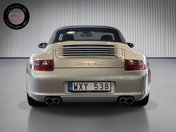 Porsche 911 Carrera S 6 of 18