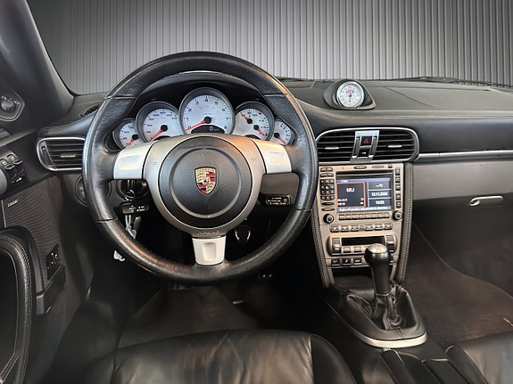 Porsche 911 Carrera S 15 of 18