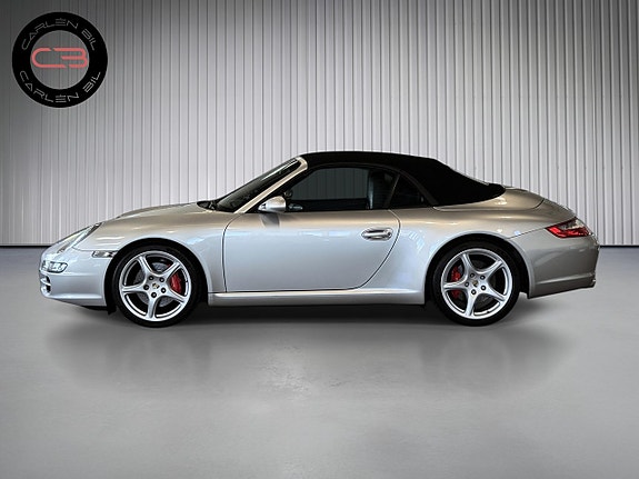 Porsche 911 Carrera S 8 of 18
