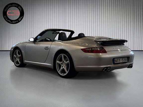 Porsche 911 Carrera S 7 of 18