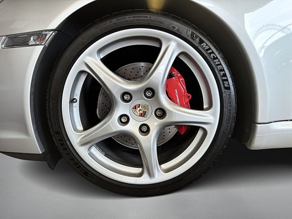 Porsche 911 Carrera S 11 of 18