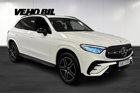 Mercedes-Benz GLC300 e 2 of 5