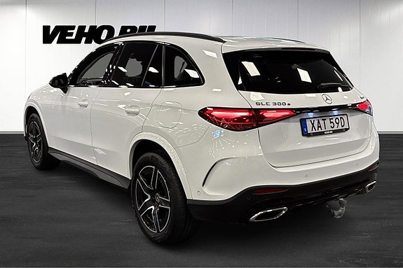 Mercedes-Benz GLC300 e 4 of 5