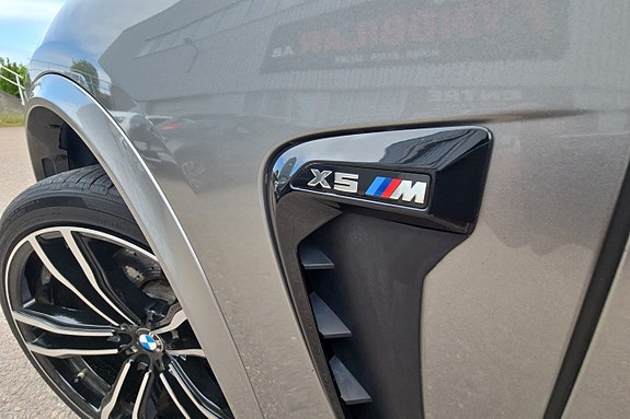 BMW X5 M 4 of 15