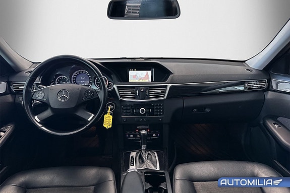 Mercedes-Benz E220 15 of 18