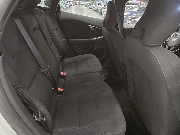 Volvo V40 5 of 5
