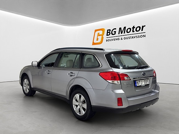 Subaru Outback 6 of 23