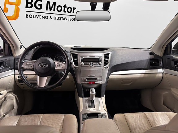 Subaru Outback 13 of 23