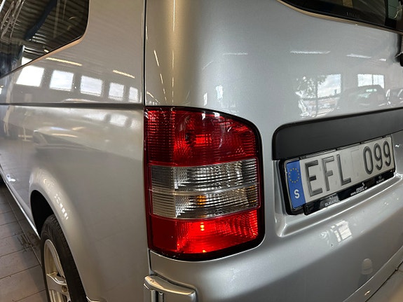 Volkswagen Caravelle 17 of 18