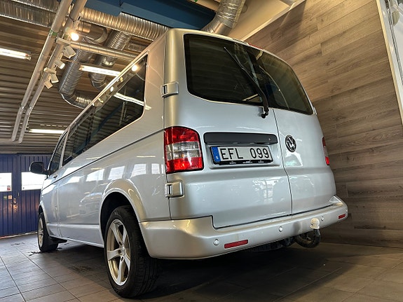 Volkswagen Caravelle 5 of 5