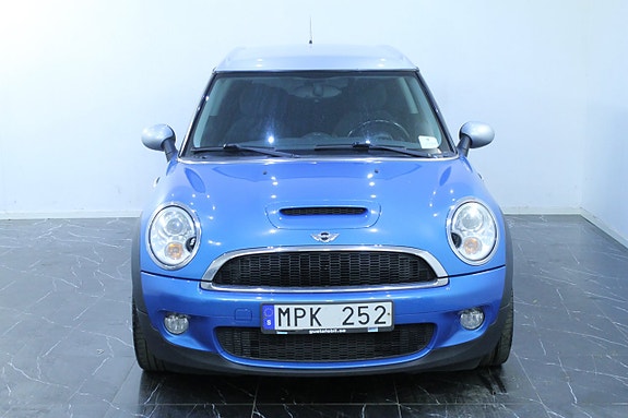 MINI Clubman Cooper S 2 of 5