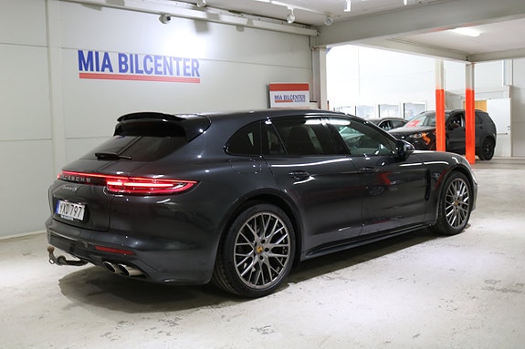 Porsche Panamera 4S 5 of 5