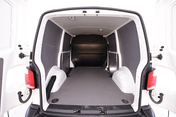 Volkswagen Transporter 10 of 19