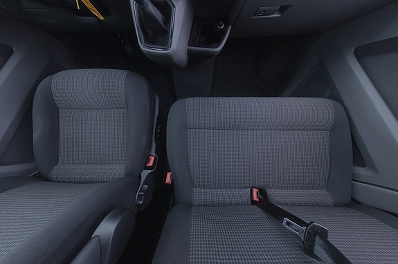 Volkswagen Transporter 9 of 19
