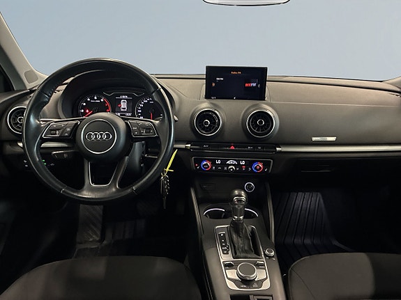 Audi A3 8 of 19