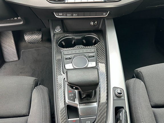 Audi A4 12 of 27