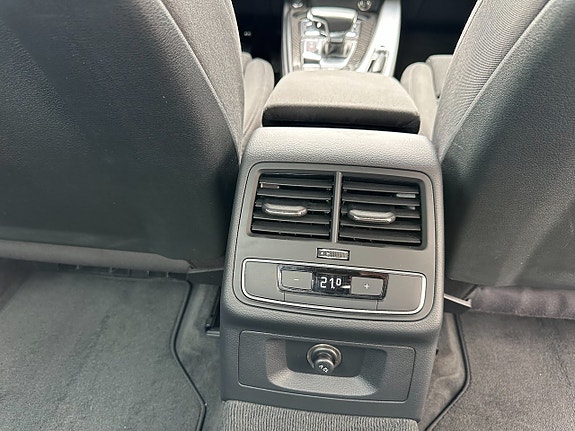 Audi A4 21 of 27