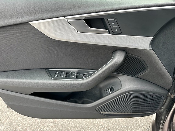 Audi A4 17 of 27