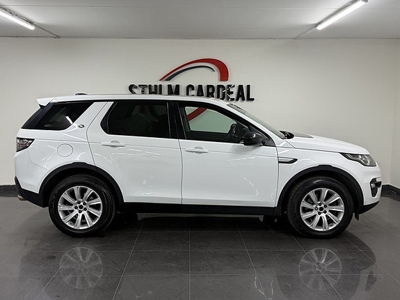 Land Rover Discovery Sport 4 of 5