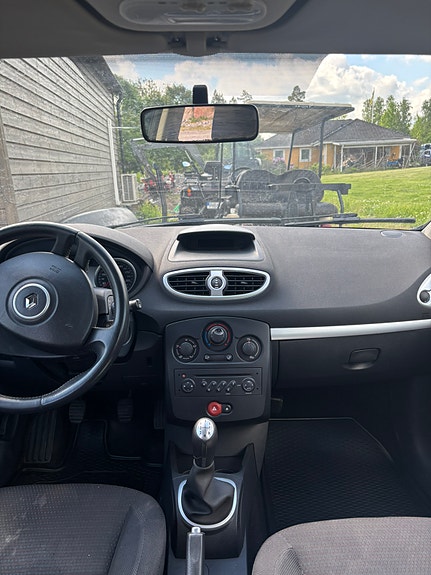 Renault Clio 3 of 3