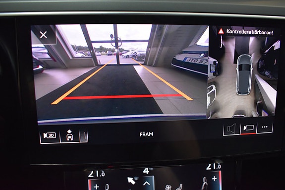Audi e-tron 14 of 23