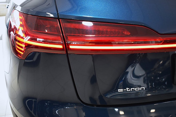 Audi e-tron 21 of 23