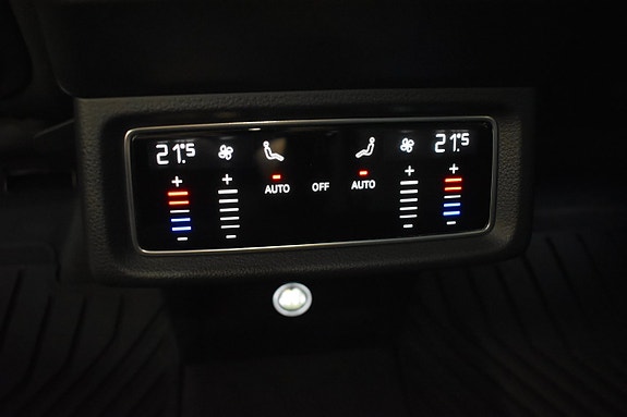 Audi e-tron 12 of 23