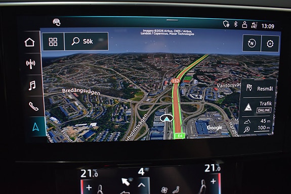 Audi e-tron 15 of 23