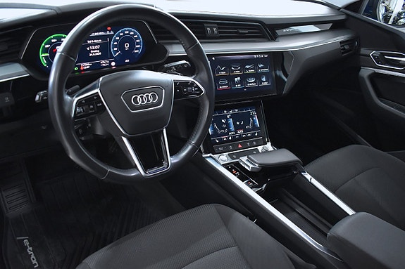 Audi e-tron 8 of 23
