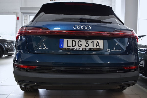 Audi e-tron 5 of 23