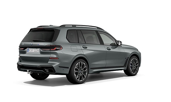 BMW X7 2 of 4